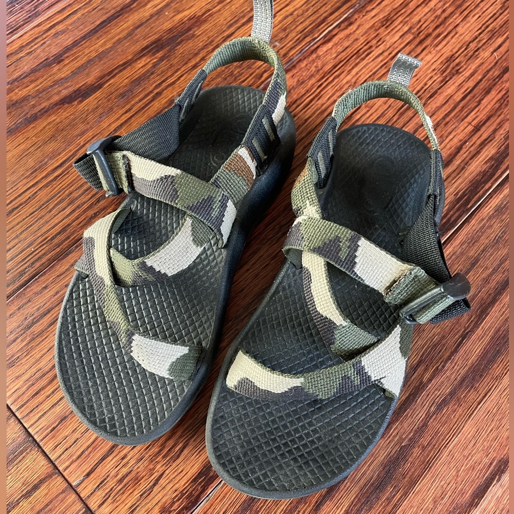 Boys Chaco EUC